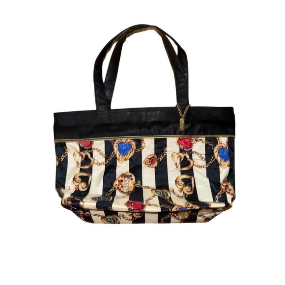 Victoria's Secret Women's Striped Tote Bag Black‎ & White Heart Detail overnight - Picture 1 of 8